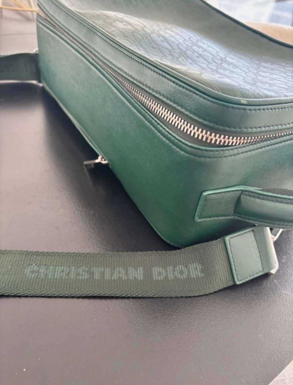 Dior Galaxy world tour Navy Leather Never worn, with tag - Model View