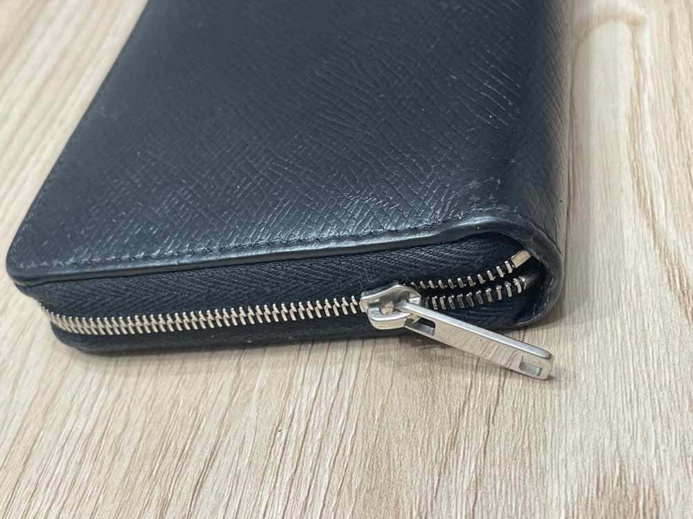 Celine Product Black Leather Very good condition - Box View