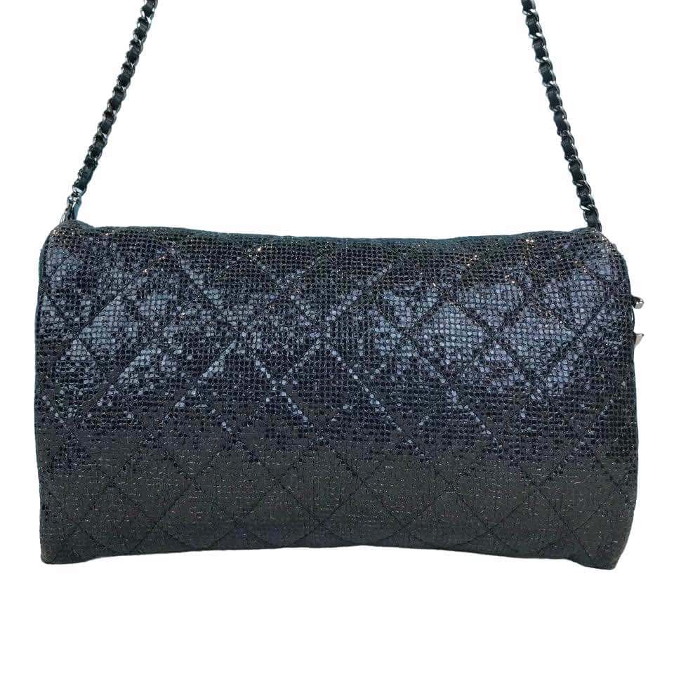Chanel Wallet on chain Black Very good - Model View