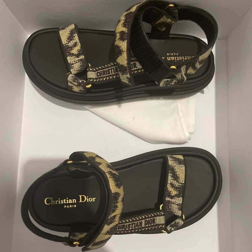 Dior D-Wave Black Canvas Never worn - Model View