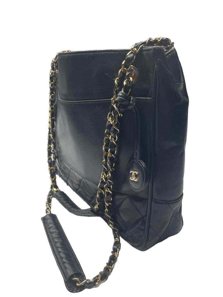 Chanel Product Black Leather Good condition - Back View