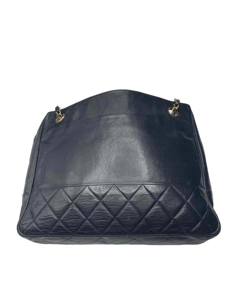 Chanel Product Black Leather Good condition - Box View