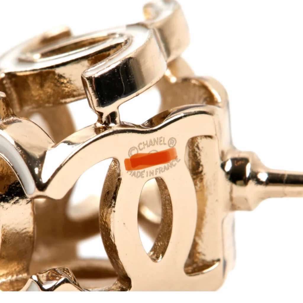 Chanel Product Gold Metal Very good condition - Box View