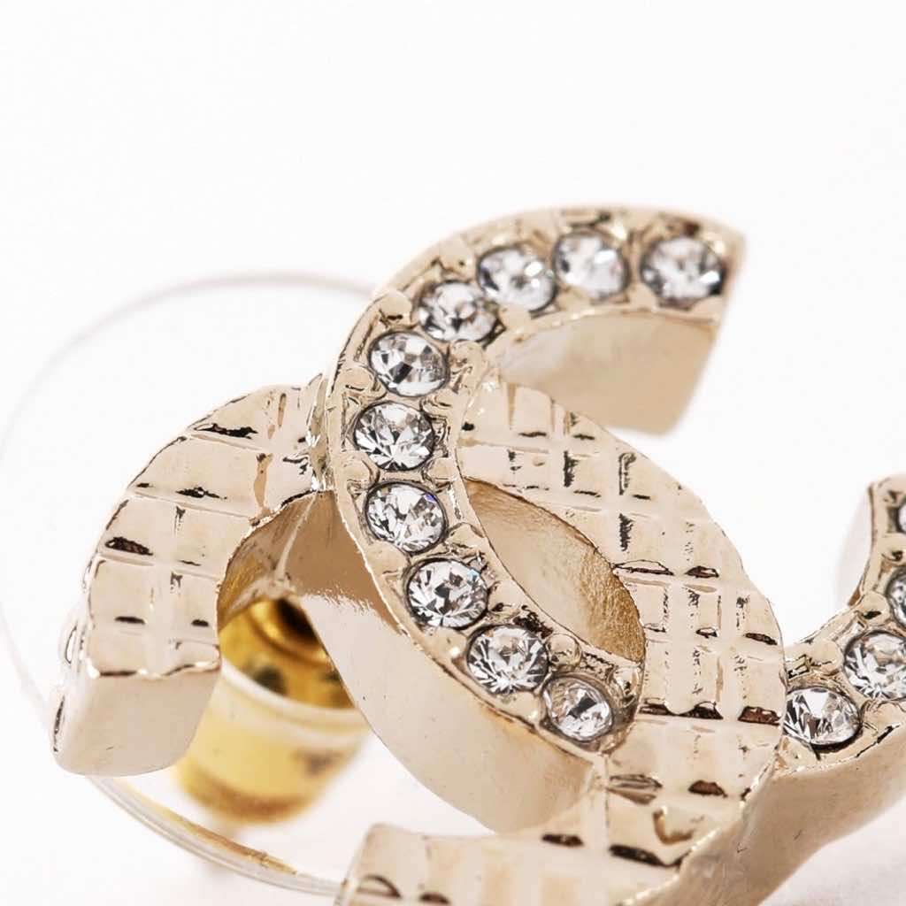Chanel cc Gold Metal Very good - Inside View
