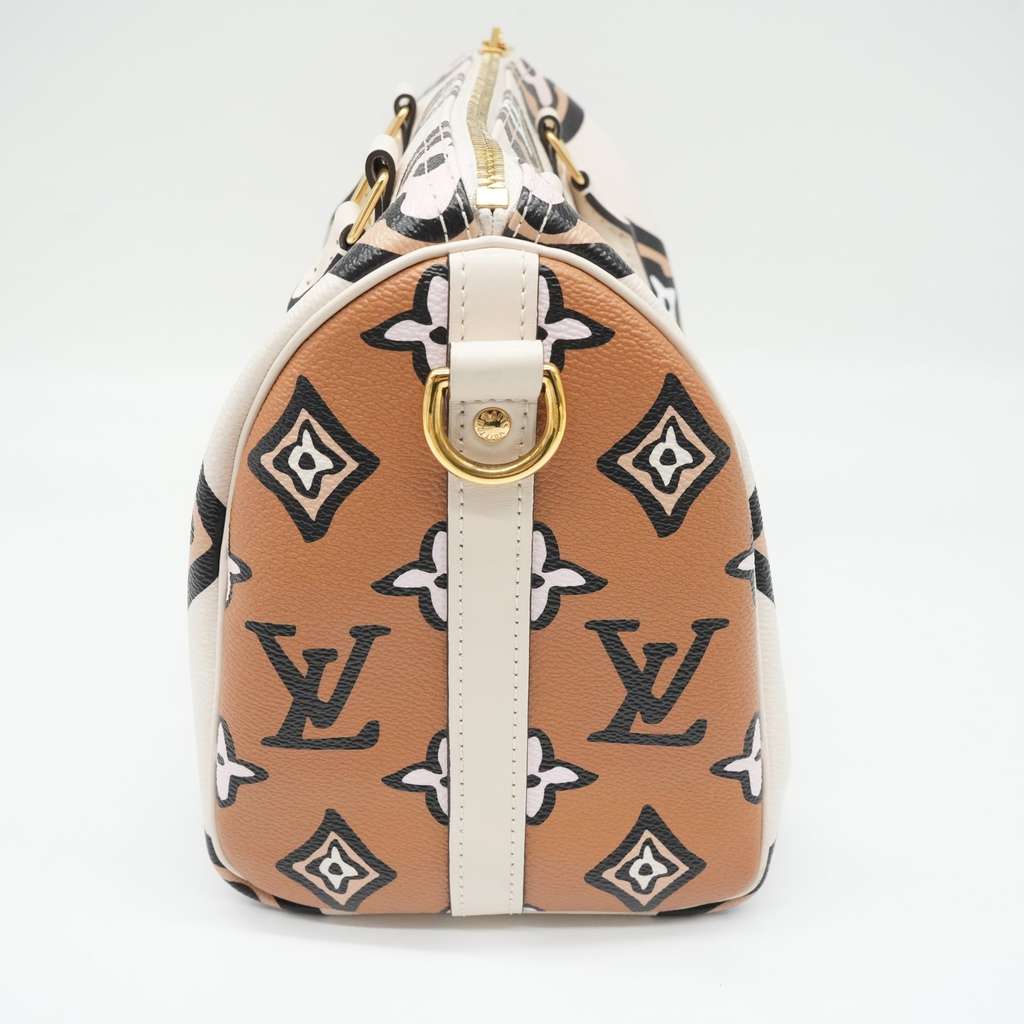 Louis Vuitton Bicolor Giant Wild At Heart Speedy Bandouliere 25 Bag M58947 White Canvas Good - Model View