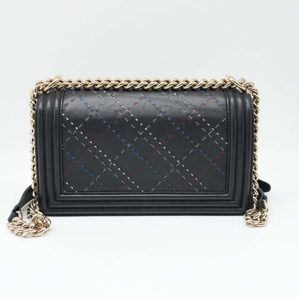 Chanel Boy Bag Black Medium tricolor Black Leather Fair - Model View