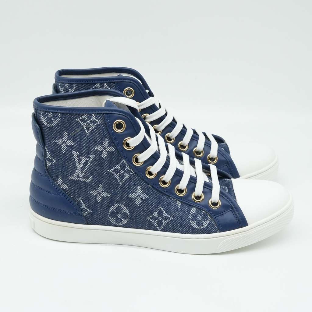 Louis Vuitton High-Top Denim Monogram Stellar Sneaker Size 36.5 Blue Denim Very good - Model View