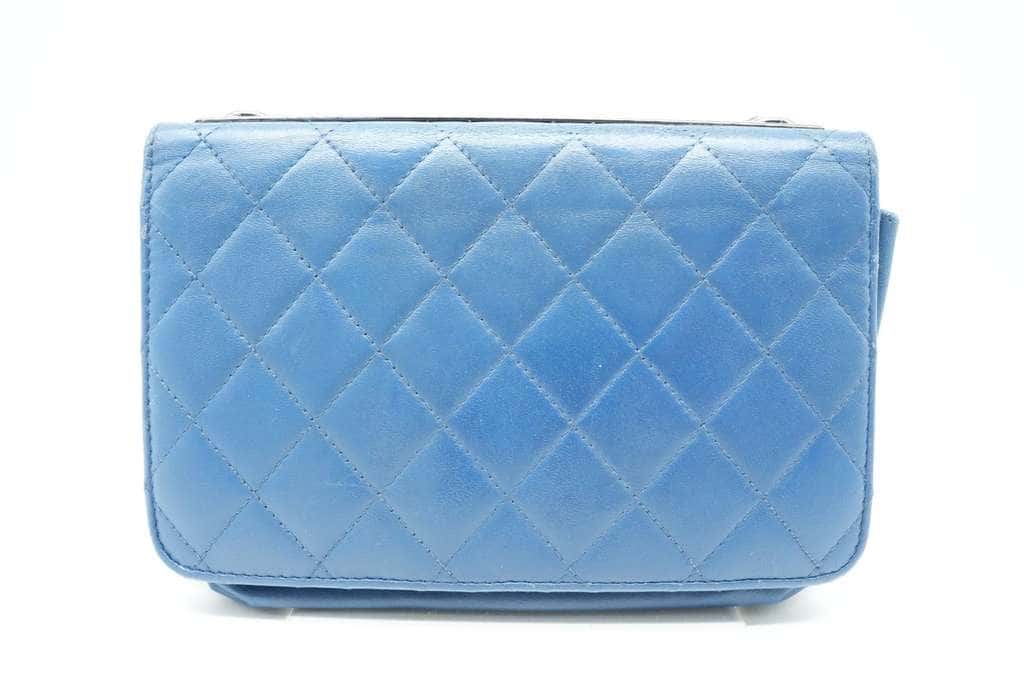 Chanel Trendy CC No Handle Small Flap Shoulder Bag Blue Blue Leather Fair - Model View