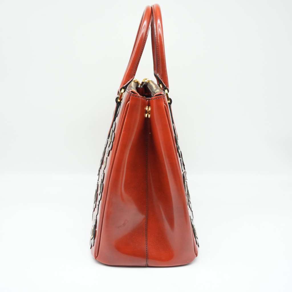 Prada Galleria Saffiano Vernic Pattent Leather Bag Orange Fair - Model View