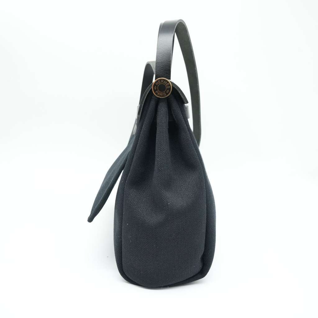 Hermès Herbag 31 Zip Bag Noir Canvas and Leather Stamp K(2025) Black Canvas Good - Model View