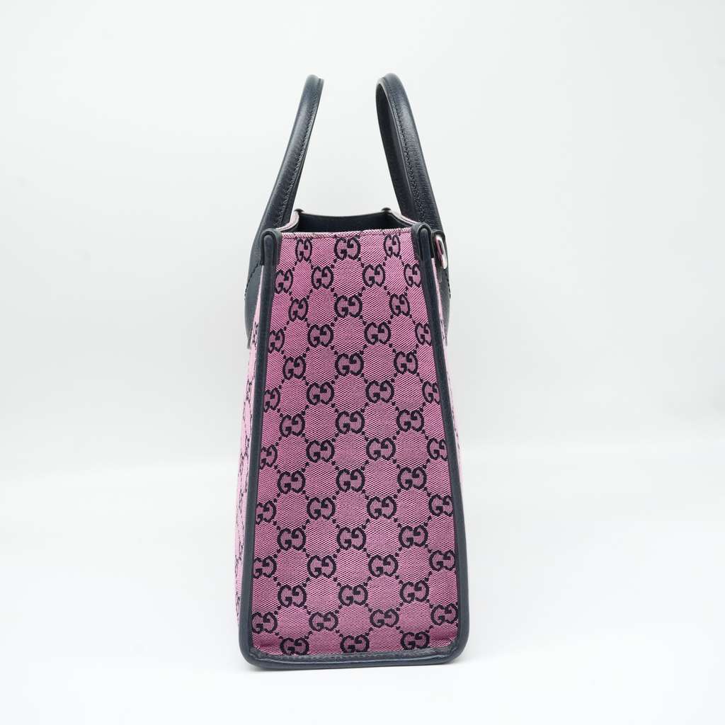 Gucci GG Supreme Canvas Multicolor Small Handbag Pink Pink Canvas Good - Model View