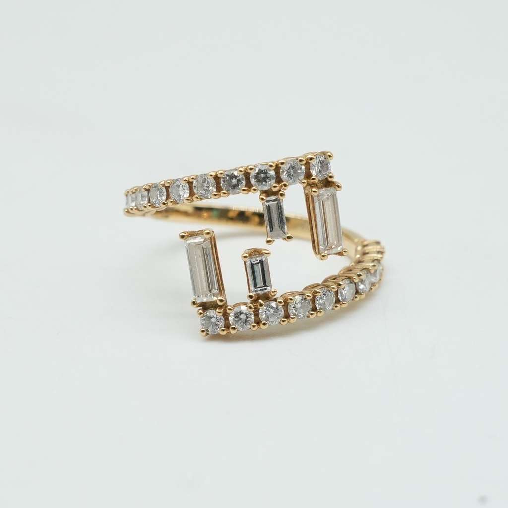 Fendi Gold Ring with Diamonds 3.22g 53(EU) Gold Good - Model View
