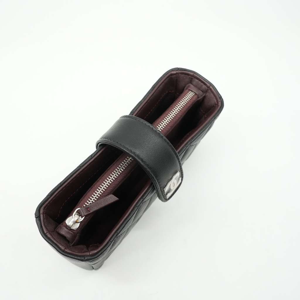 Chanel Black Quilted Leather Reissue CC Phone Pouch Black Leather Good condition - Box View