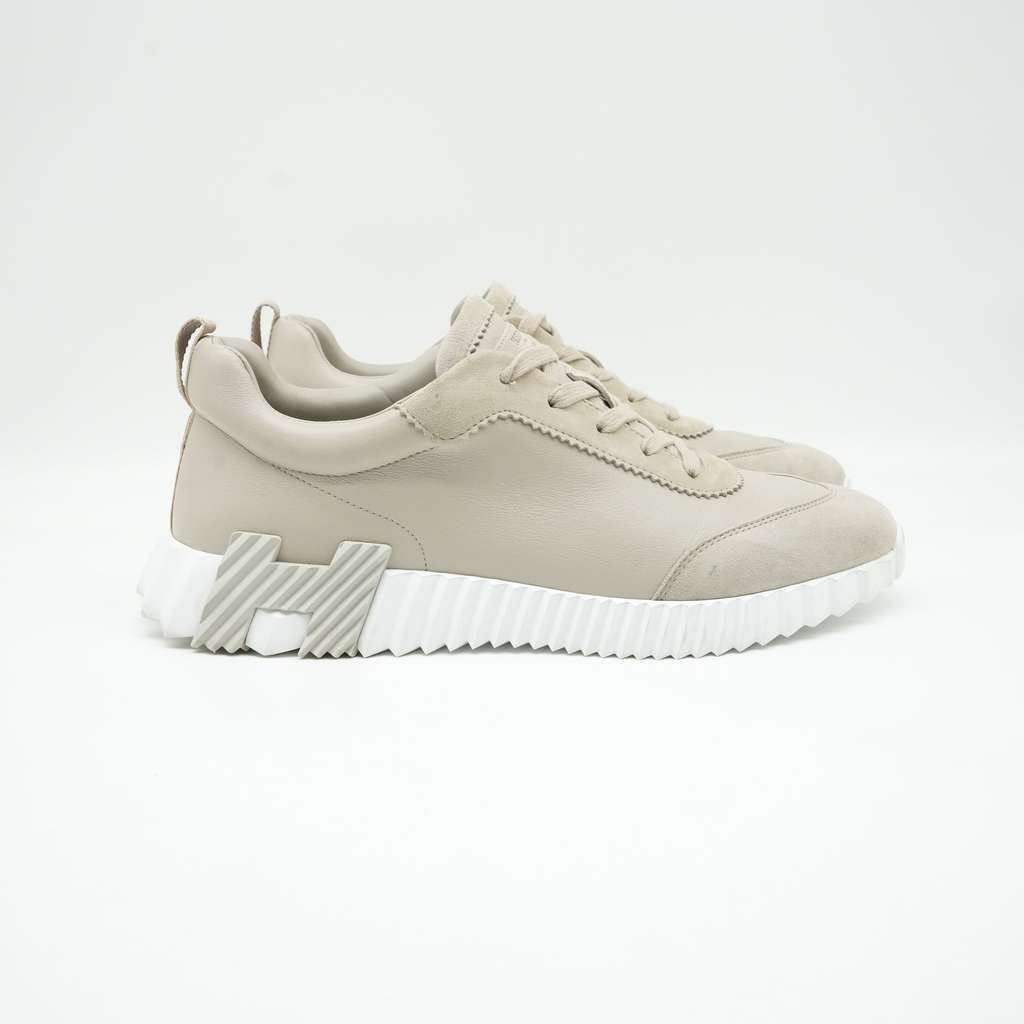 Hermès Boucing Snaecker Beige Color DB  Size 44 Beige Leather Fair condition - Model View