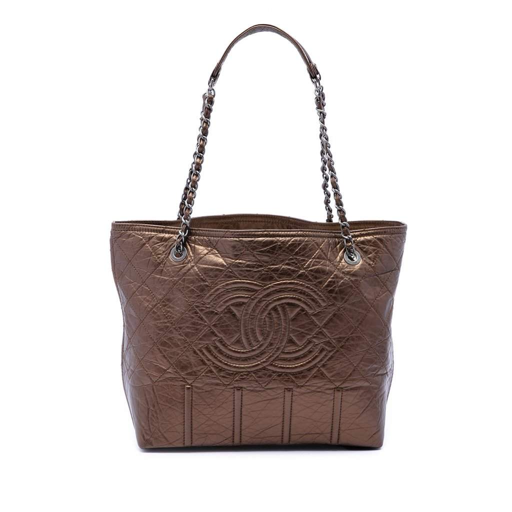Chanel Distressed Calfskin Shopping In Moscow Tote Brown Leather Very good condition - Front View