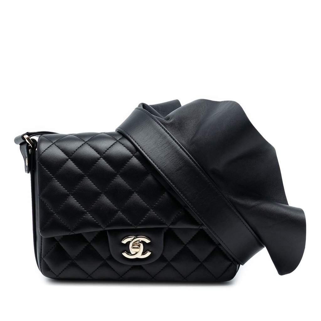 Chanel Quilted Calfskin Bolero de Chanel Flap Black Leather Very good - Front View