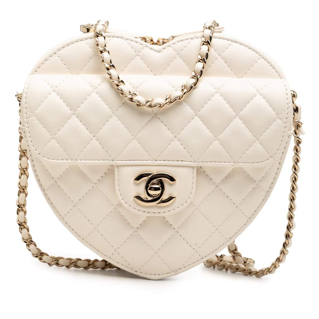 Chanel Lambskin CC in Love Heart Crossbody White Leather Very good condition - Front View