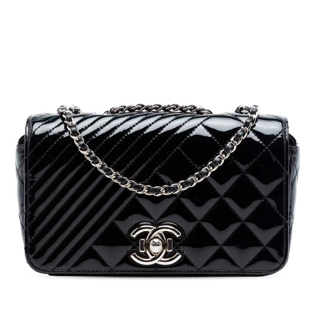 Chanel Small Quilted Patent Coco Boy Flap Black Leather Very good condition - Front View