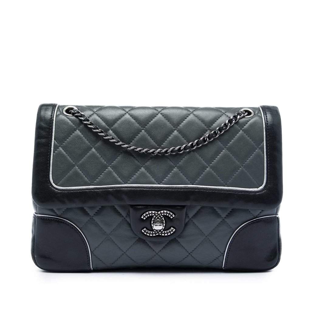 Chanel Paris Salzburg Medium Bicolor Quilted Lambskin Tyrolean Flap MultiColor Leather Very good condition - Front View