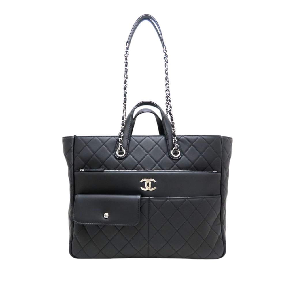 Chanel CC Quilted Calfskin Ultra Pocket Shopping Tote Black Leather Very good condition - Front View