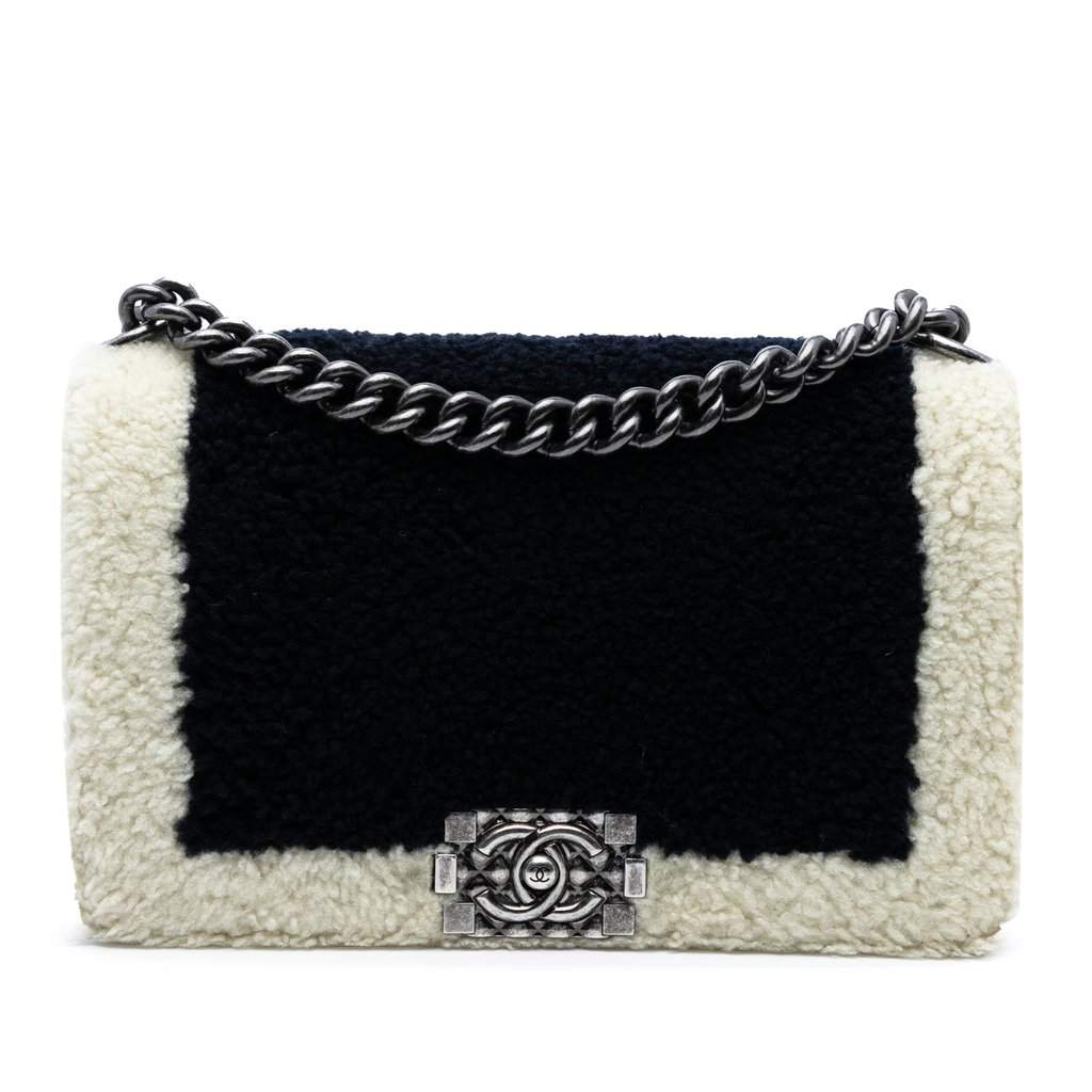 Chanel Medium Bicolor Shearling Boy Flap Black Very good condition - Front View