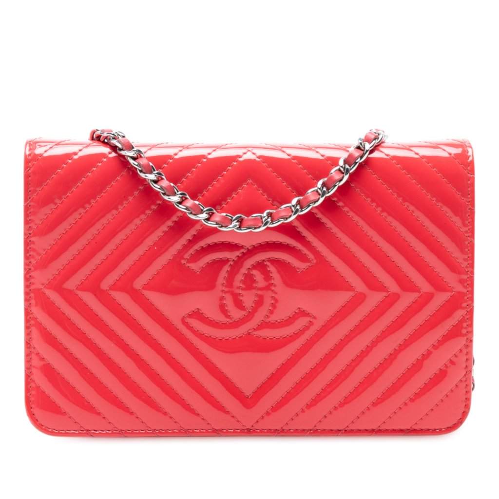 Chanel CC Patent Diamond Quilted Wallet On Chain Red Leather Very good - Front View