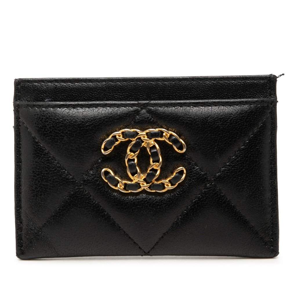 Chanel Quilted Lambskin 19 Card Holder Black Leather Very good condition - Front View