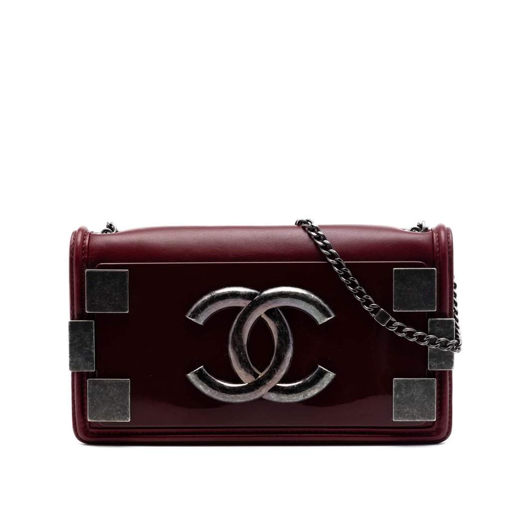 Chanel Lambskin and Acrylic Boy Brick Horizontal Flap Red Leather Very good condition - Front View