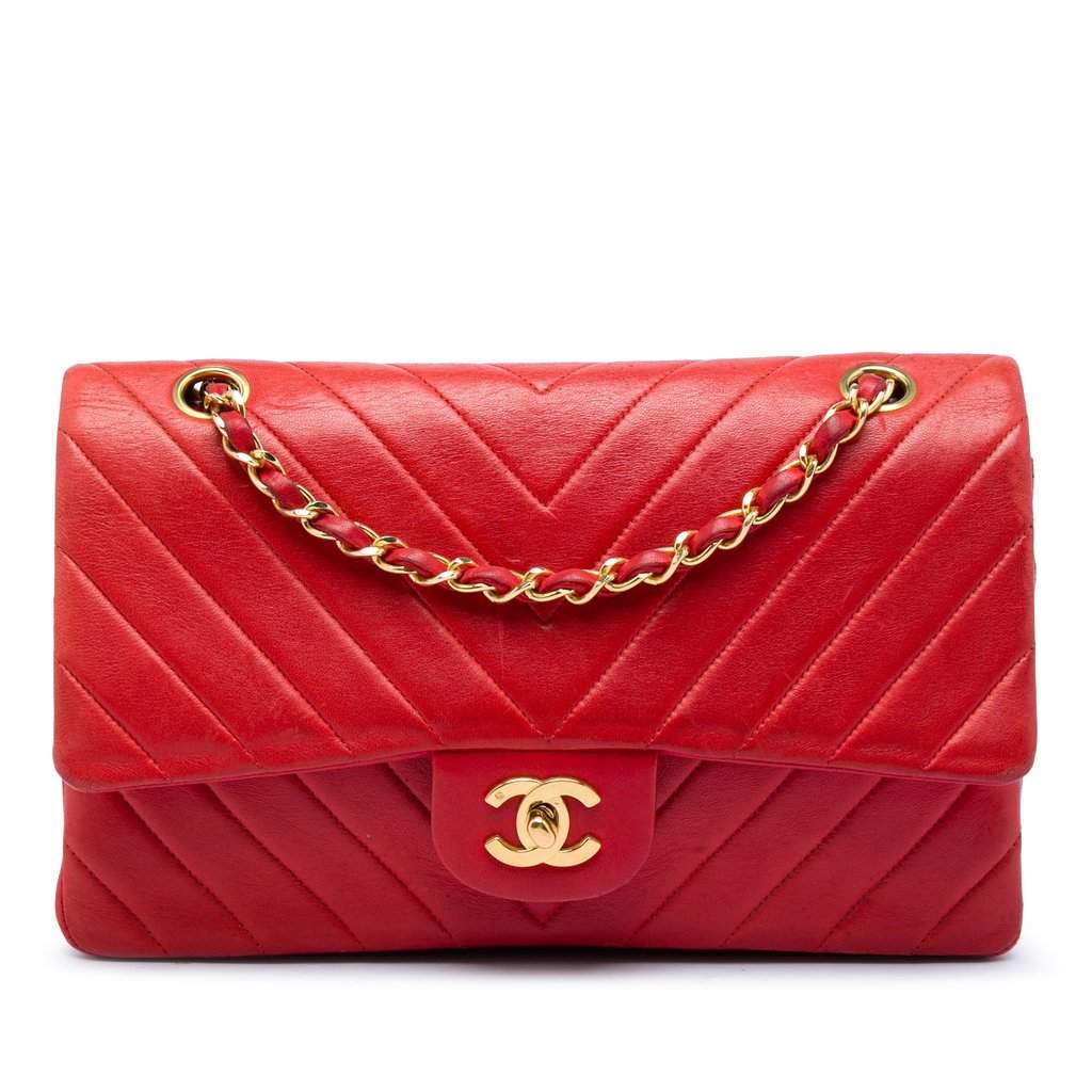 Chanel Medium Classic Chevron Lambskin Double Flap Red Leather Very good - Front View