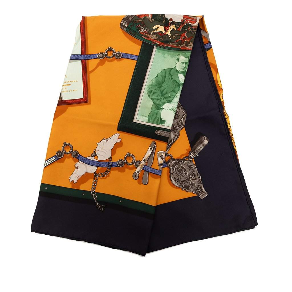Hermès Memoire d Hermes Silk Scarf 90 Orange Very good condition - Front View