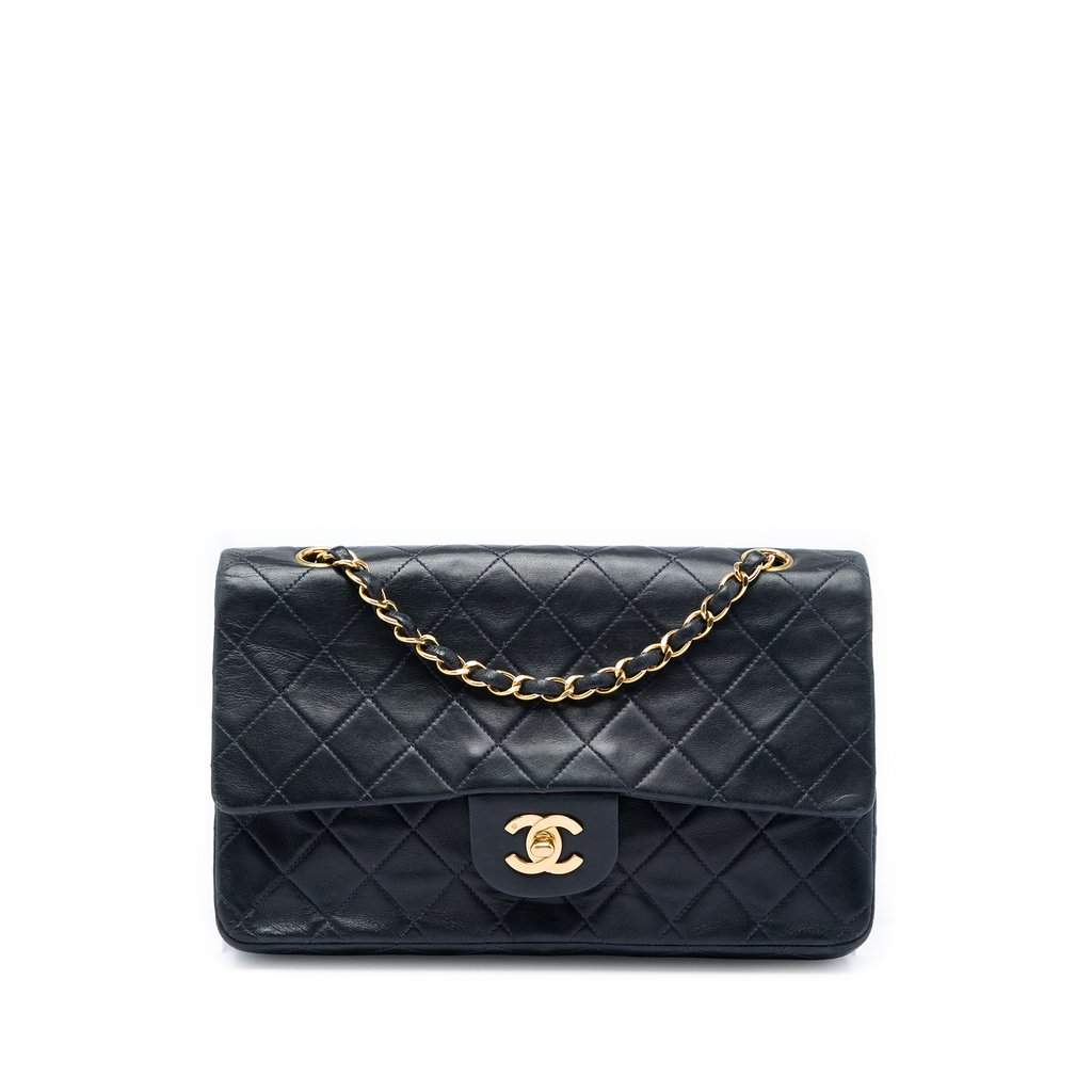 Chanel Medium Classic Lambskin Double Flap Black Leather Very good condition - Front View