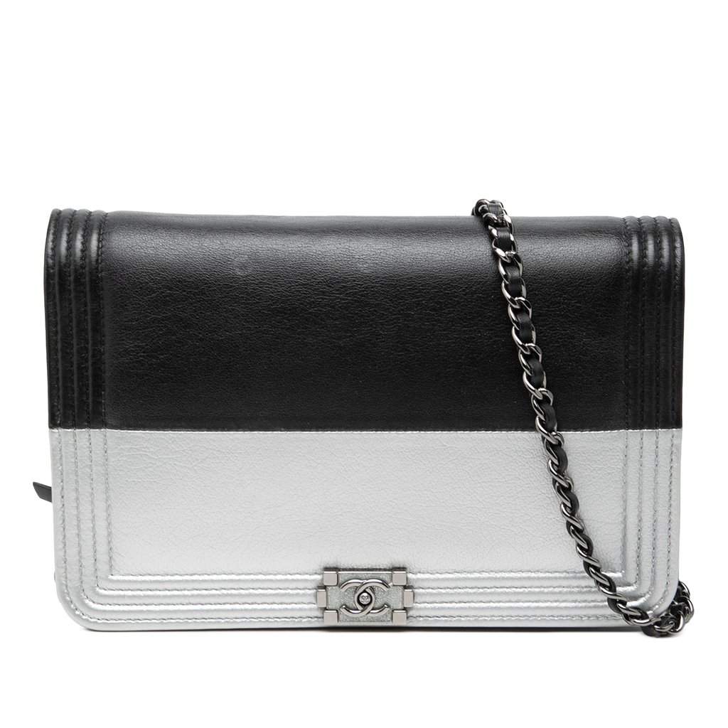 Chanel Bicolor Calfskin Boy Wallet On Chain Black Leather Very good - Front View