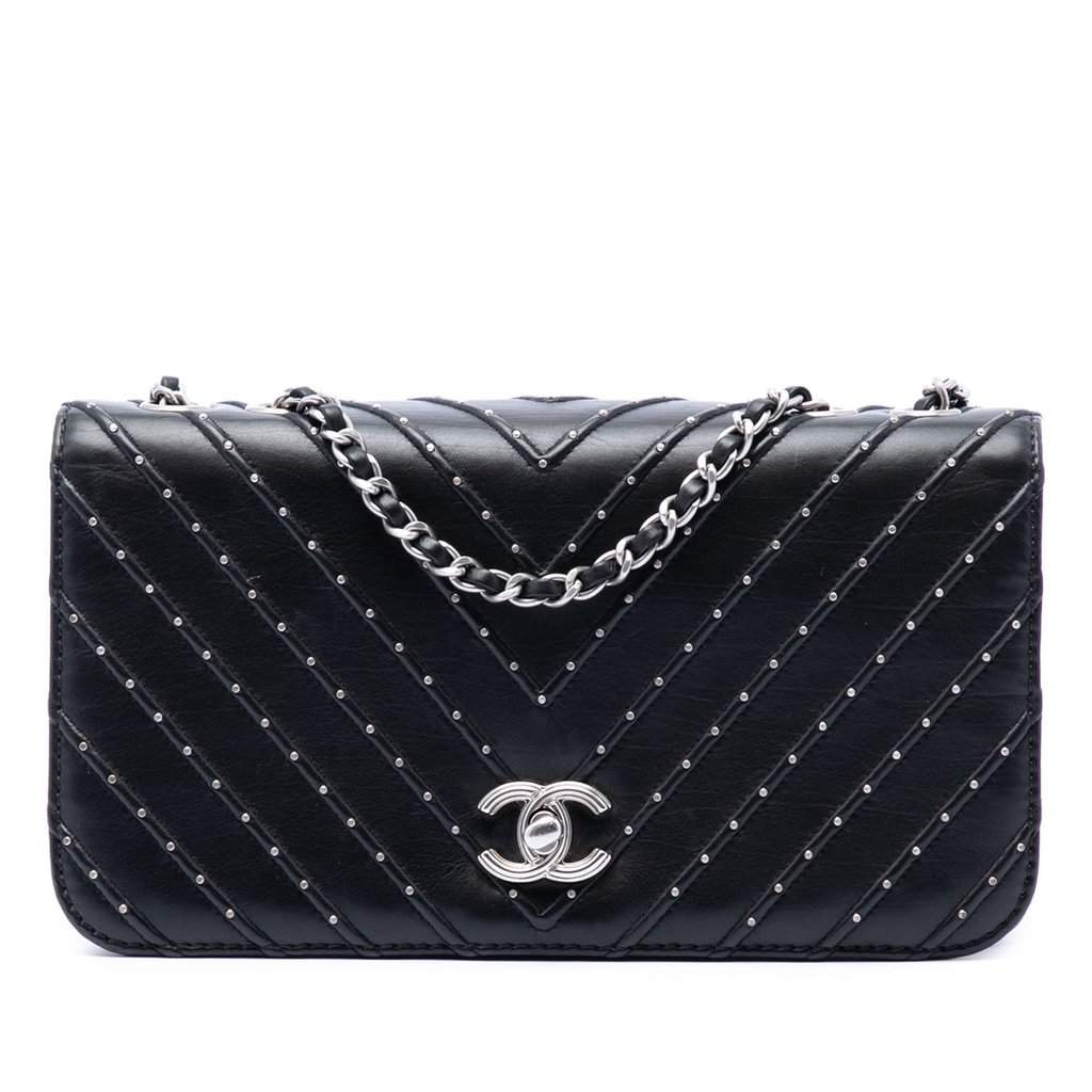 Chanel Chevron Lambskin Stud Wars Full Flap Black Leather Very good condition - Front View