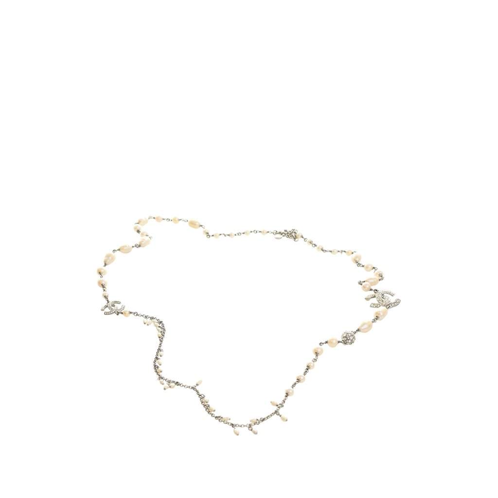 Chanel CC Brass Strass Faux Pearl Baroque Chain Long Necklace Silver Metal Very good condition - Front View