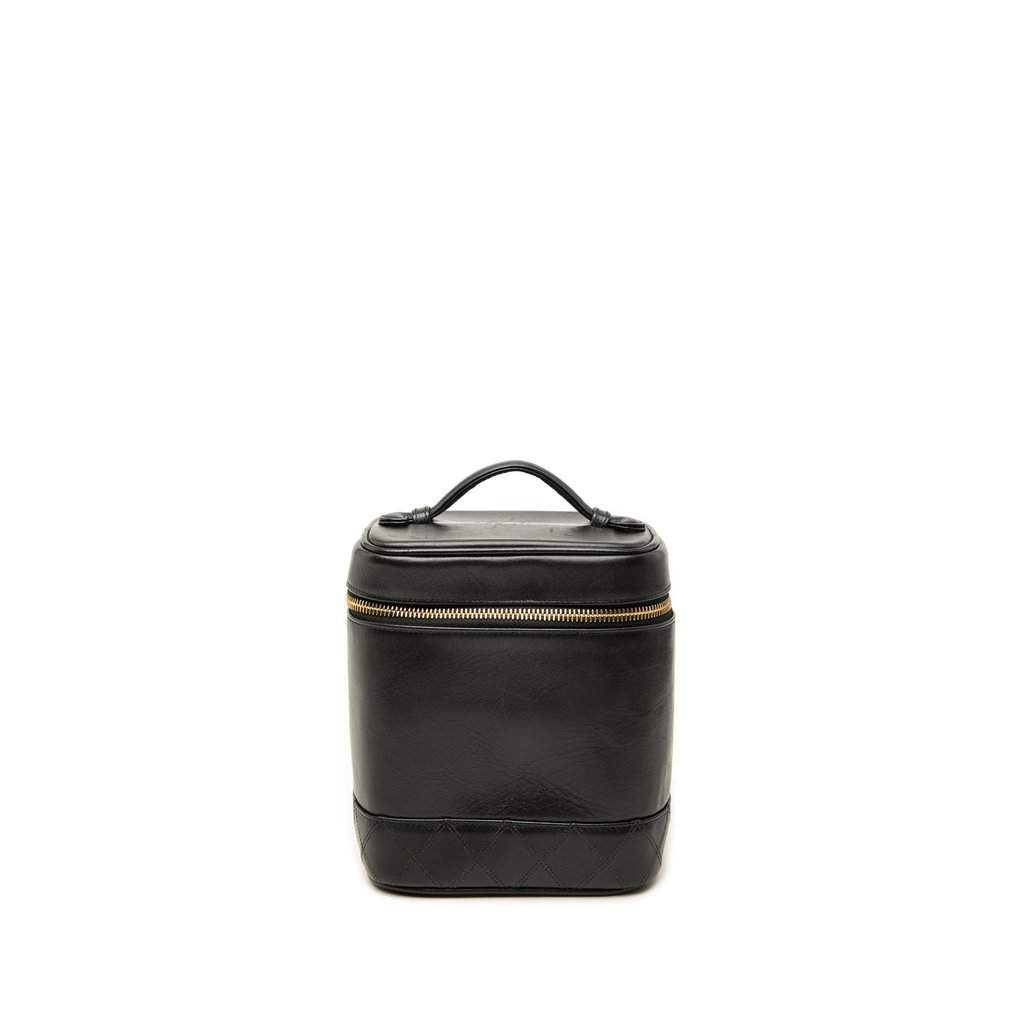 Chanel CC Lambskin Vanity Case Black Leather Very good - Front View