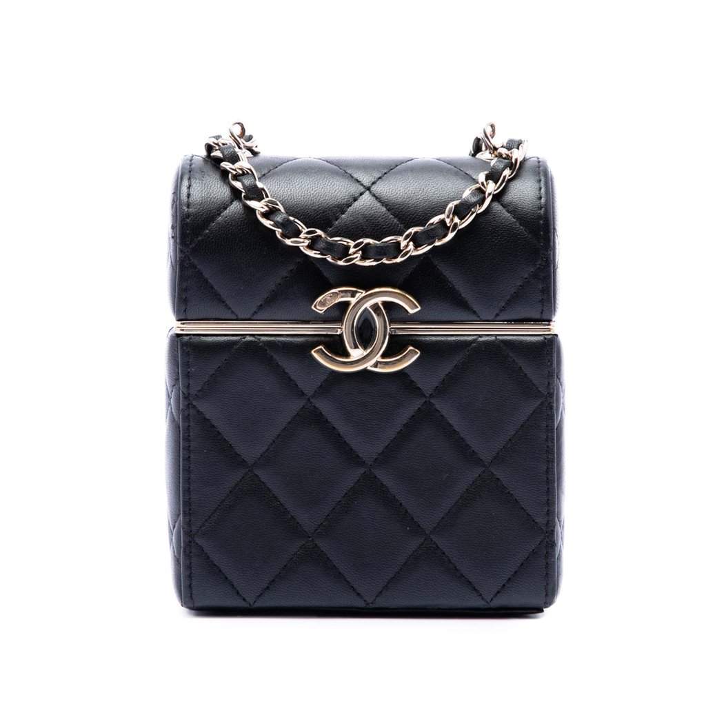 Chanel Small Quilted Lambskin Box With Chain Black Leather Very good condition - Front View