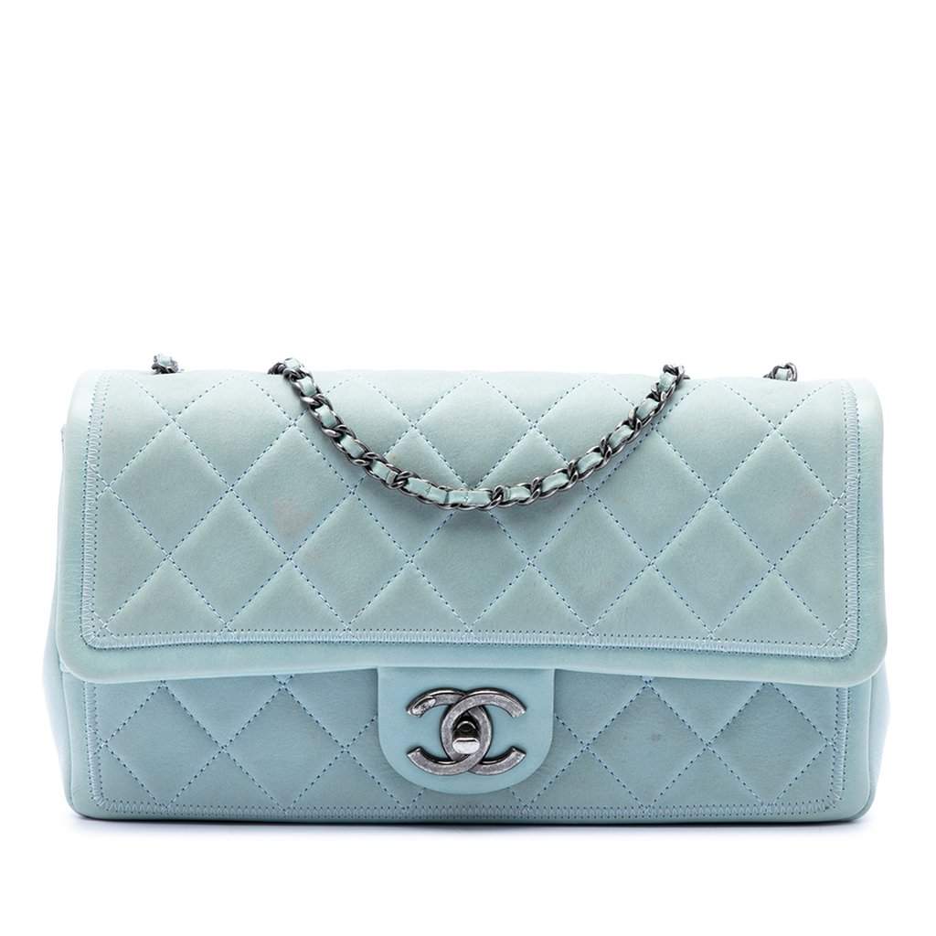 Chanel CC Quilted Calfskin Single Flap Blue Leather Very good condition - Front View