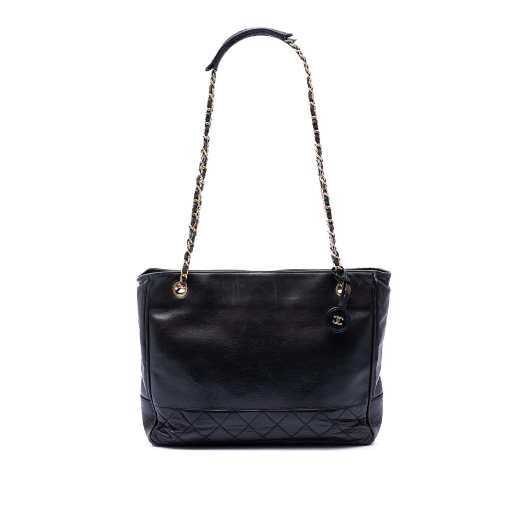 Chanel Quilted Lambskin Chain Tote Black Leather Very good condition - Front View