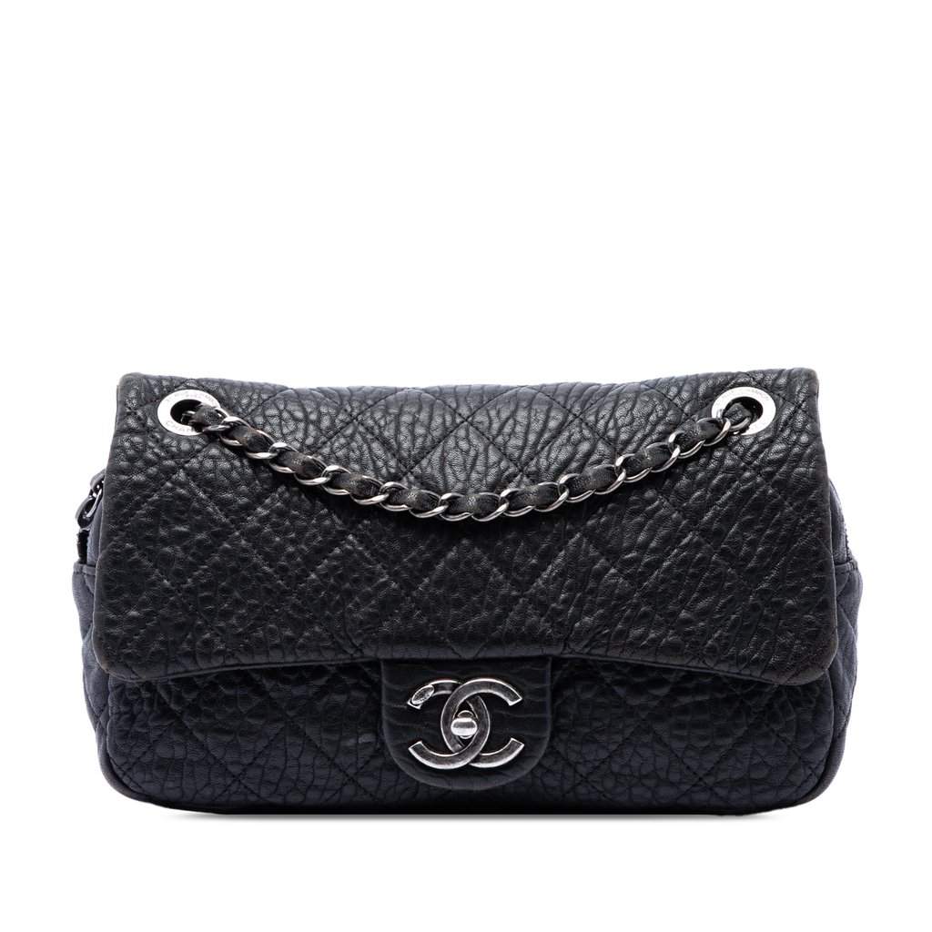 Chanel Small Quilted Distressed Calfskin Easy Flap Black Leather Very good condition - Front View