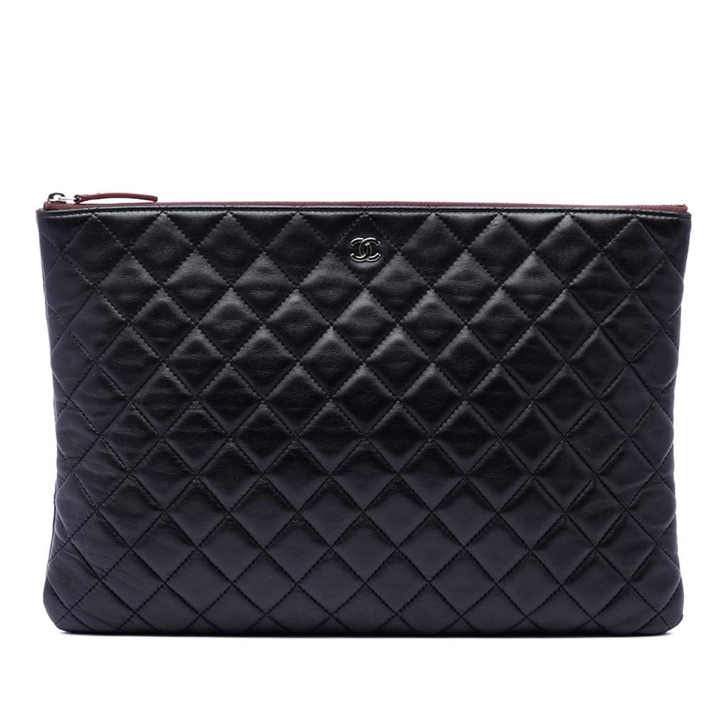 Chanel Large Quilted Lambskin O Case Clutch Black Leather Very good - Front View