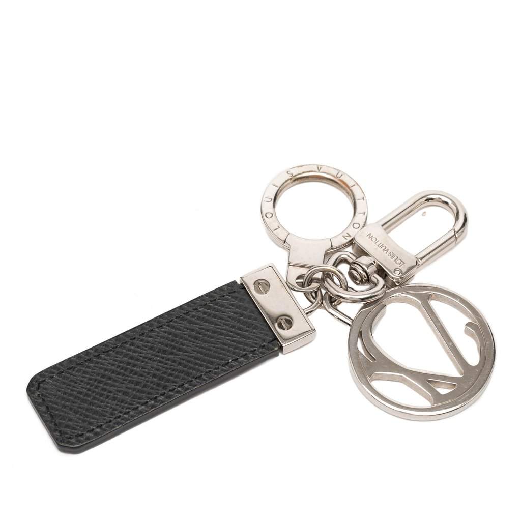 Louis Vuitton Taiga Neo LV Club Bag Charm and Key Holder Black Leather Very good condition - Front View