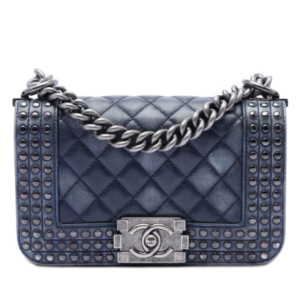 Chanel Paris Dallas Small Quilted Distressed Calfskin Studded Boy Flap Blue Leather Very good condition - Front View