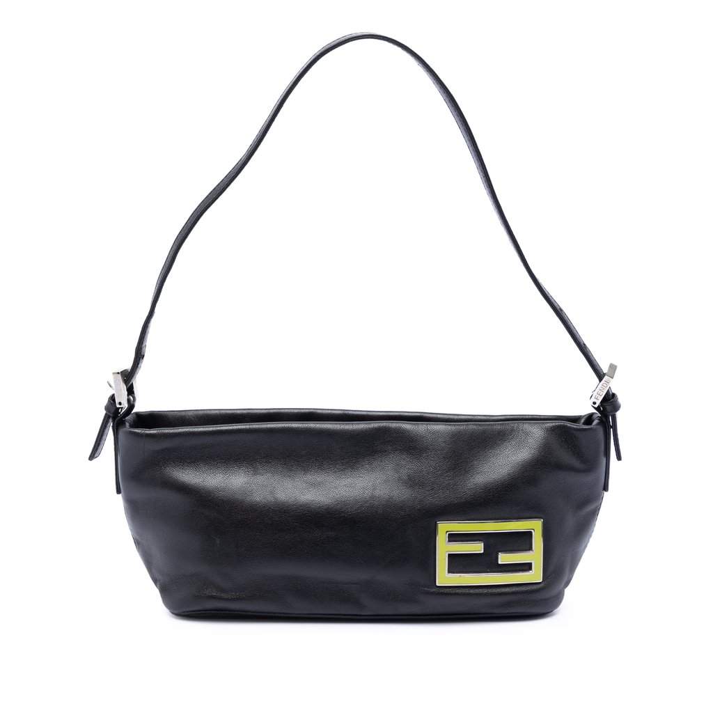 Fendi Leather FF Baguette Shoulder Bag Black Leather Very good condition - Front View