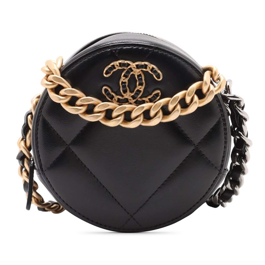 Chanel Lambskin 19 Round Clutch with Chain Black Leather Very good condition - Front View