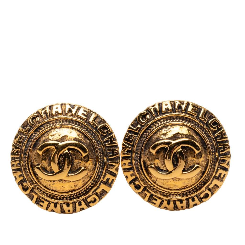 Chanel CC Gold Plated Round Clip On Earrings Gold Metal Very good condition - Front View