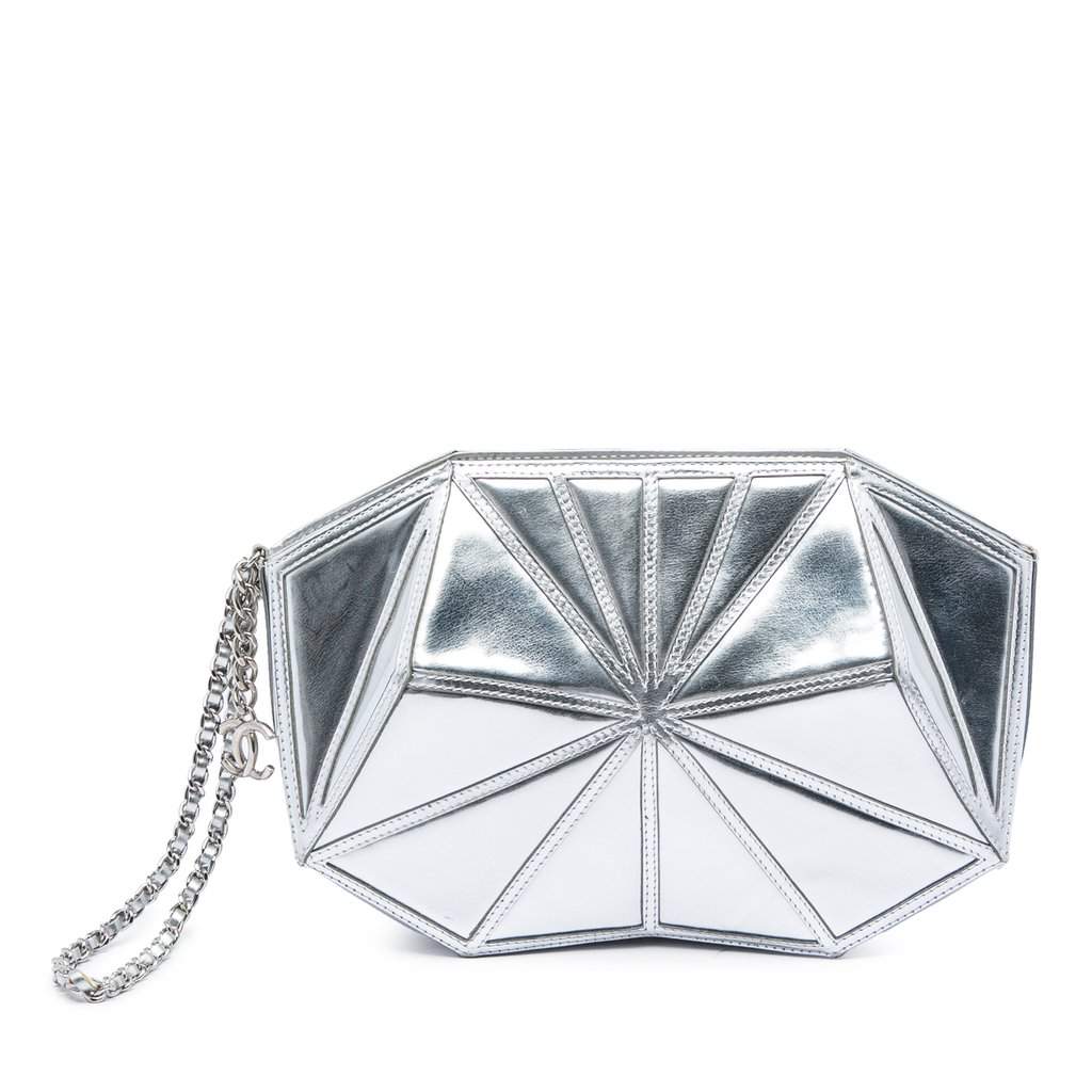 Chanel Metallic Lambskin Midnight Swim Wristlet Clutch Silver Leather Very good condition - Front View