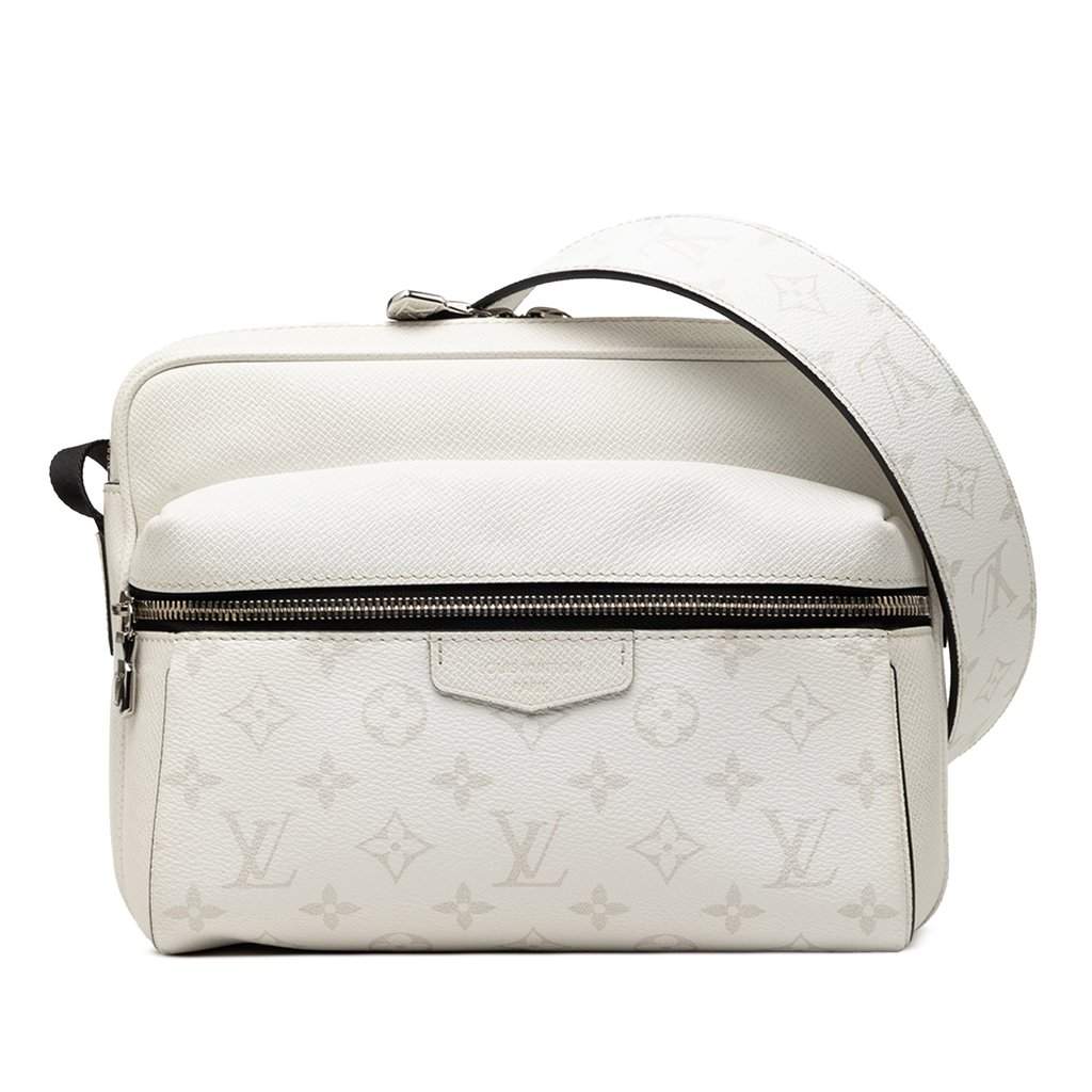 Louis Vuitton Monogram Taigarama Outdoor Messenger White Leather Very good condition - Front View
