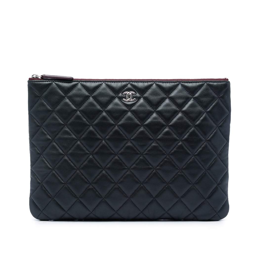 Chanel Medium Quilted Lambskin O Case Clutch Black Leather Very good - Front View