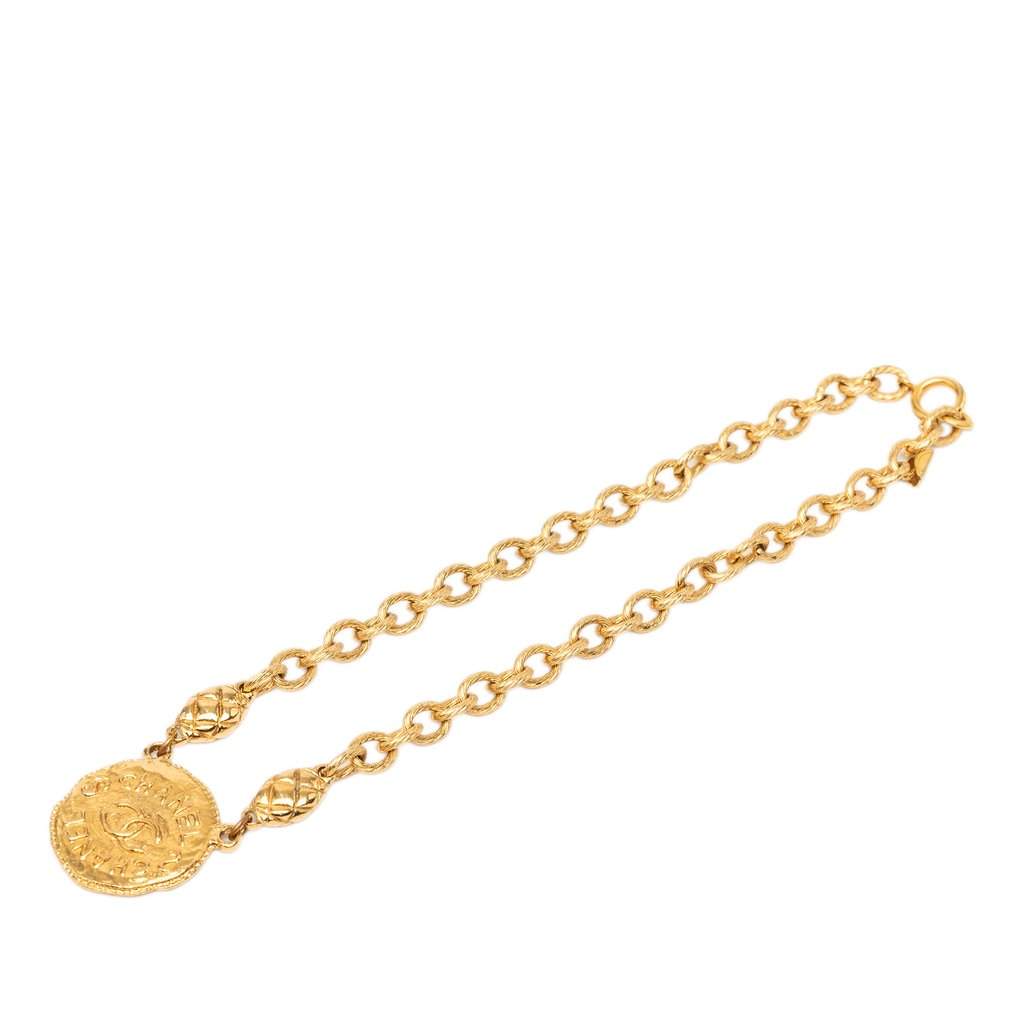 Chanel CC Gold Plated Round Pendant Necklace Gold Metal Very good - Front View