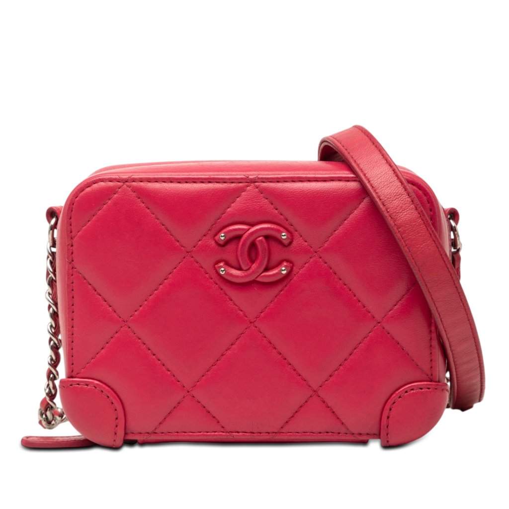 Chanel Mini Quilted Lambskin Covered CC Camera Bag Pink Leather Very good - Front View